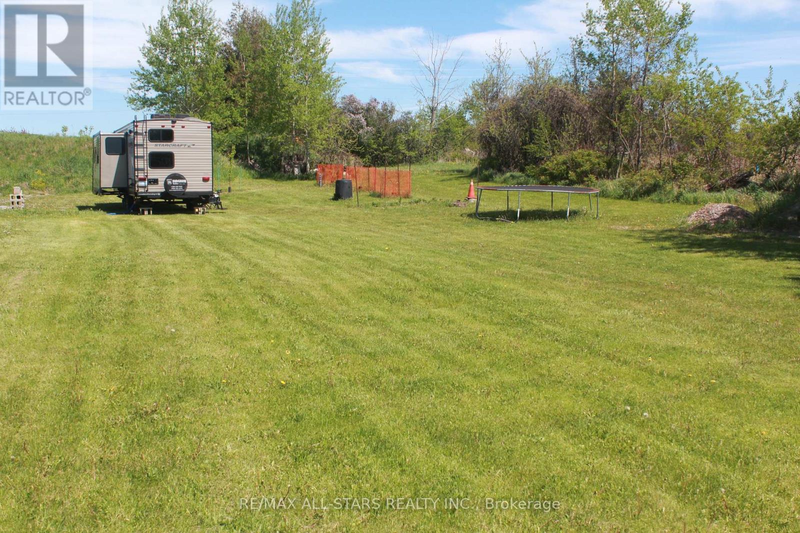 20894 WOODBINE AVENUE - 16