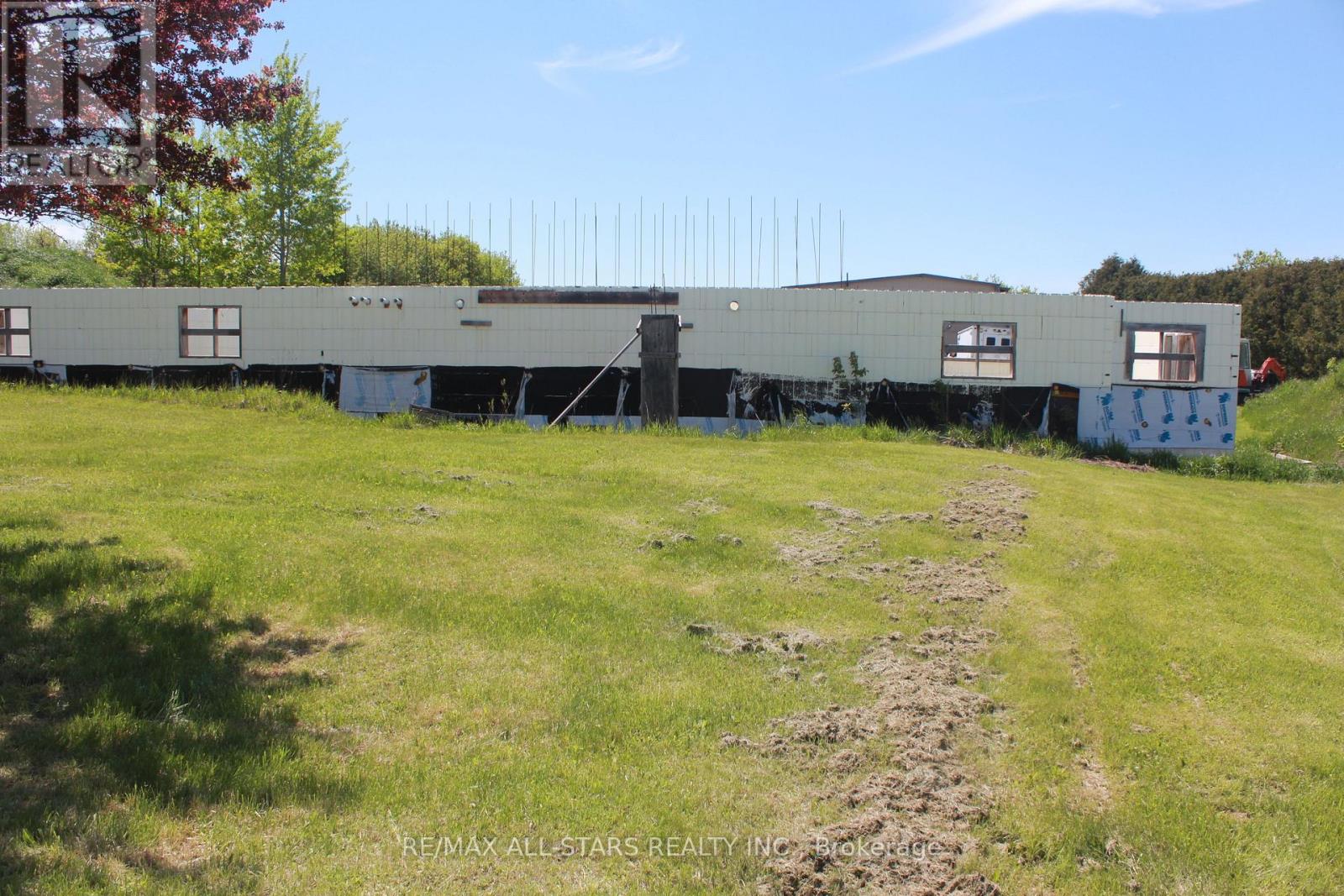 20894 WOODBINE AVENUE - 8