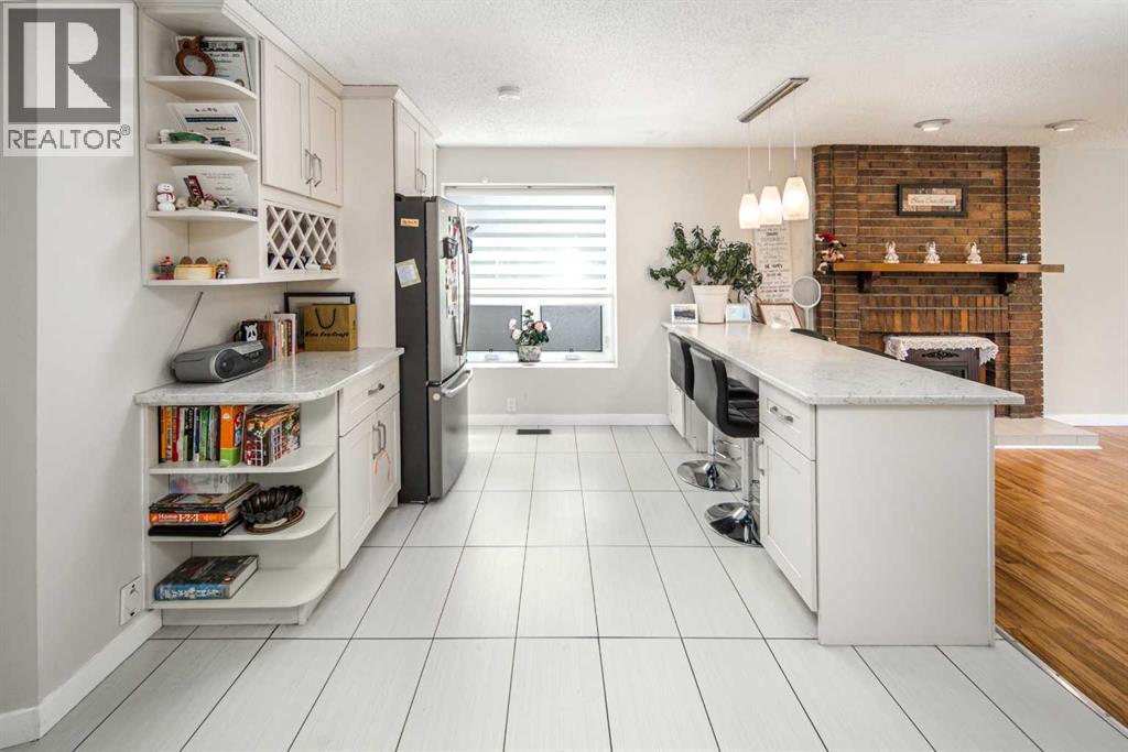 180 Woodglen Way SW - 7