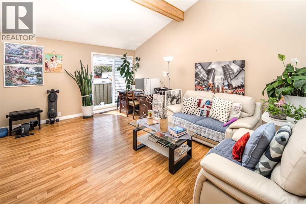 180 Woodglen Way SW - 12