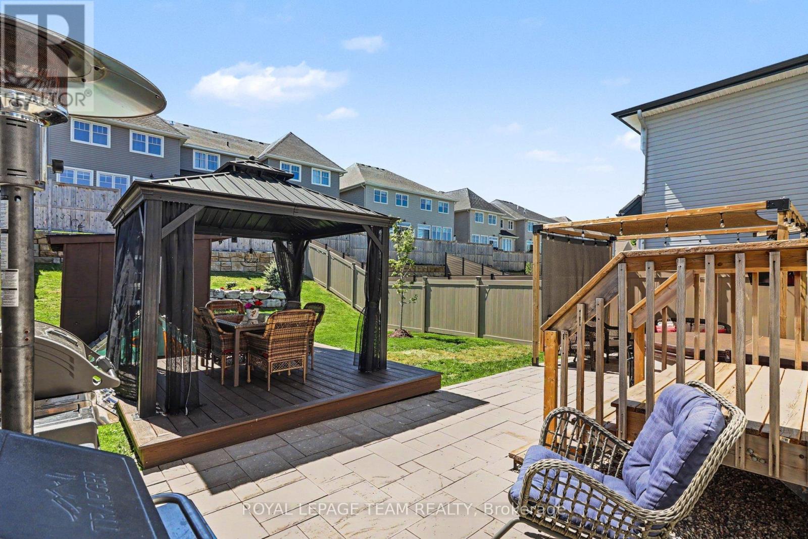 115 BONNE RENOMMEE AVENUE - 35