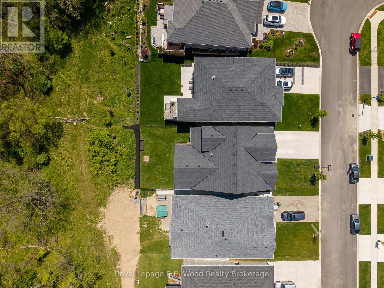 73 ROYAL DORNOCH DRIVE - 40