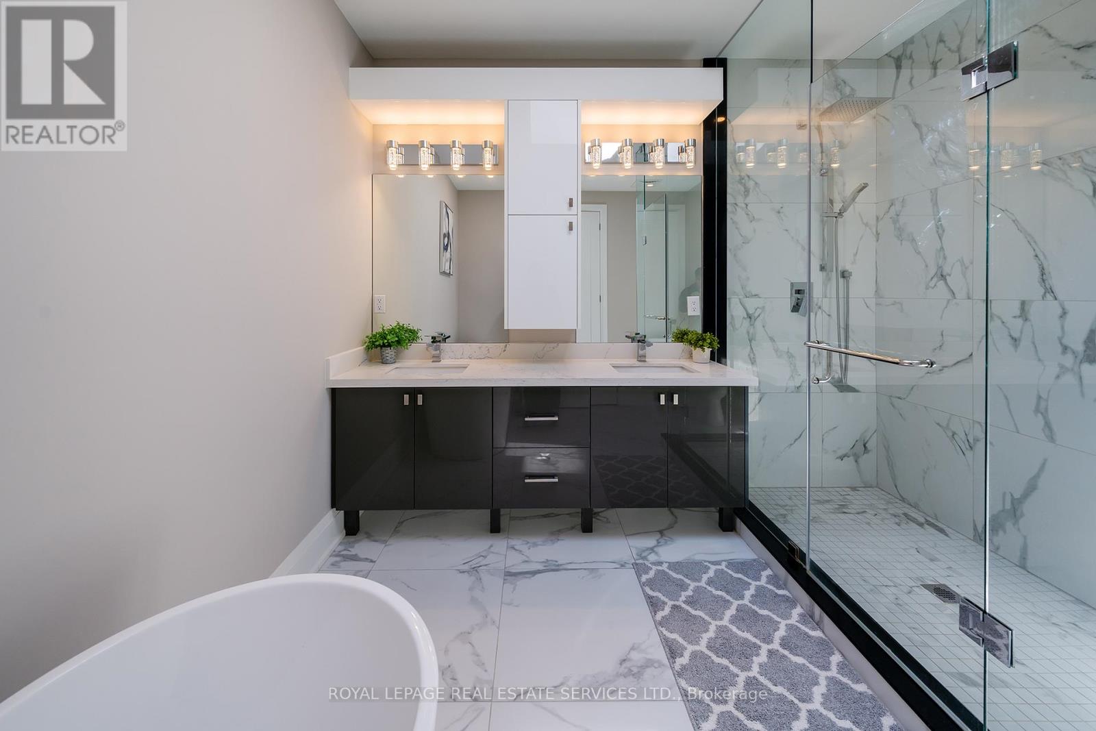 25A TECUMSETH AVENUE - 35
