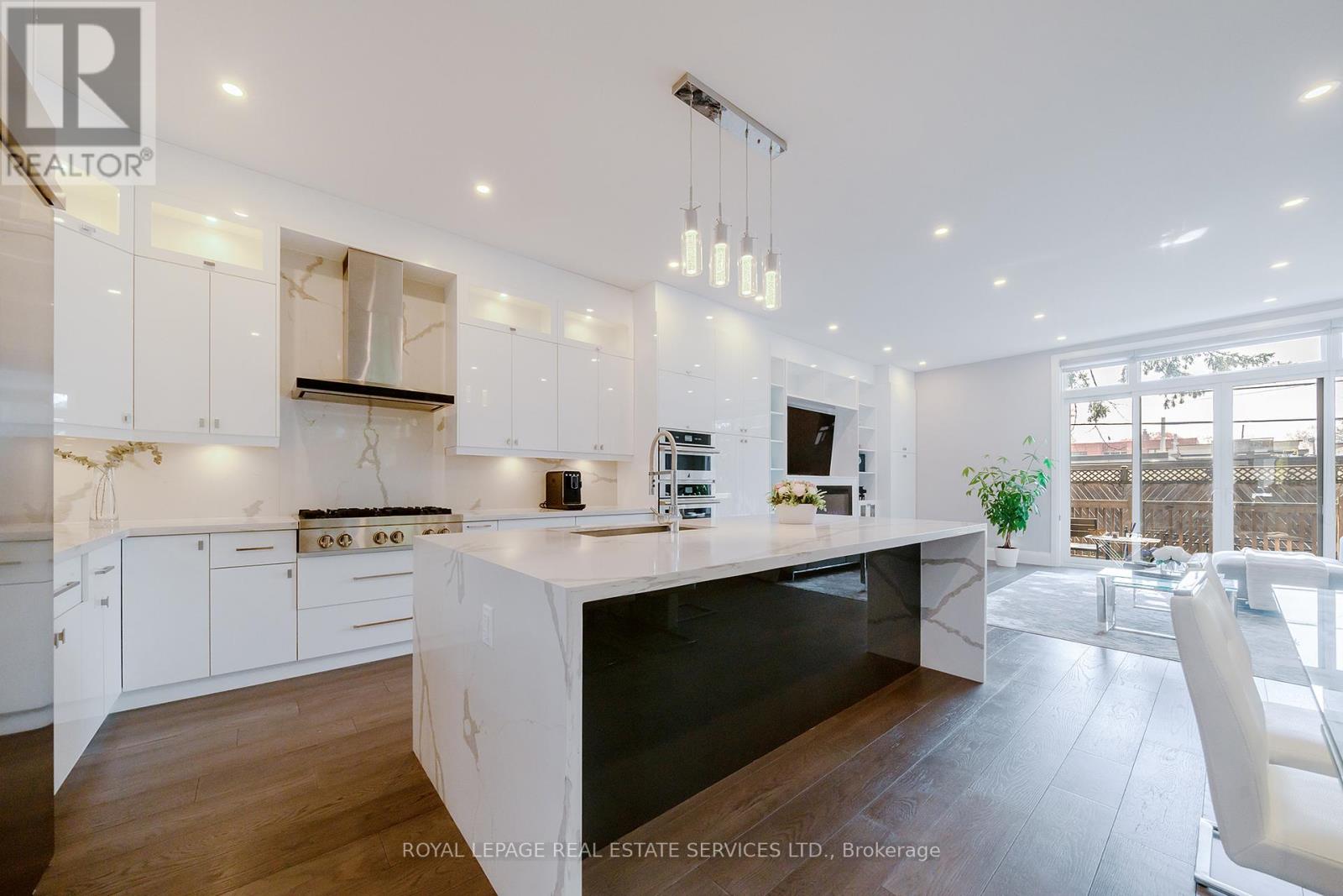25A TECUMSETH AVENUE - 6