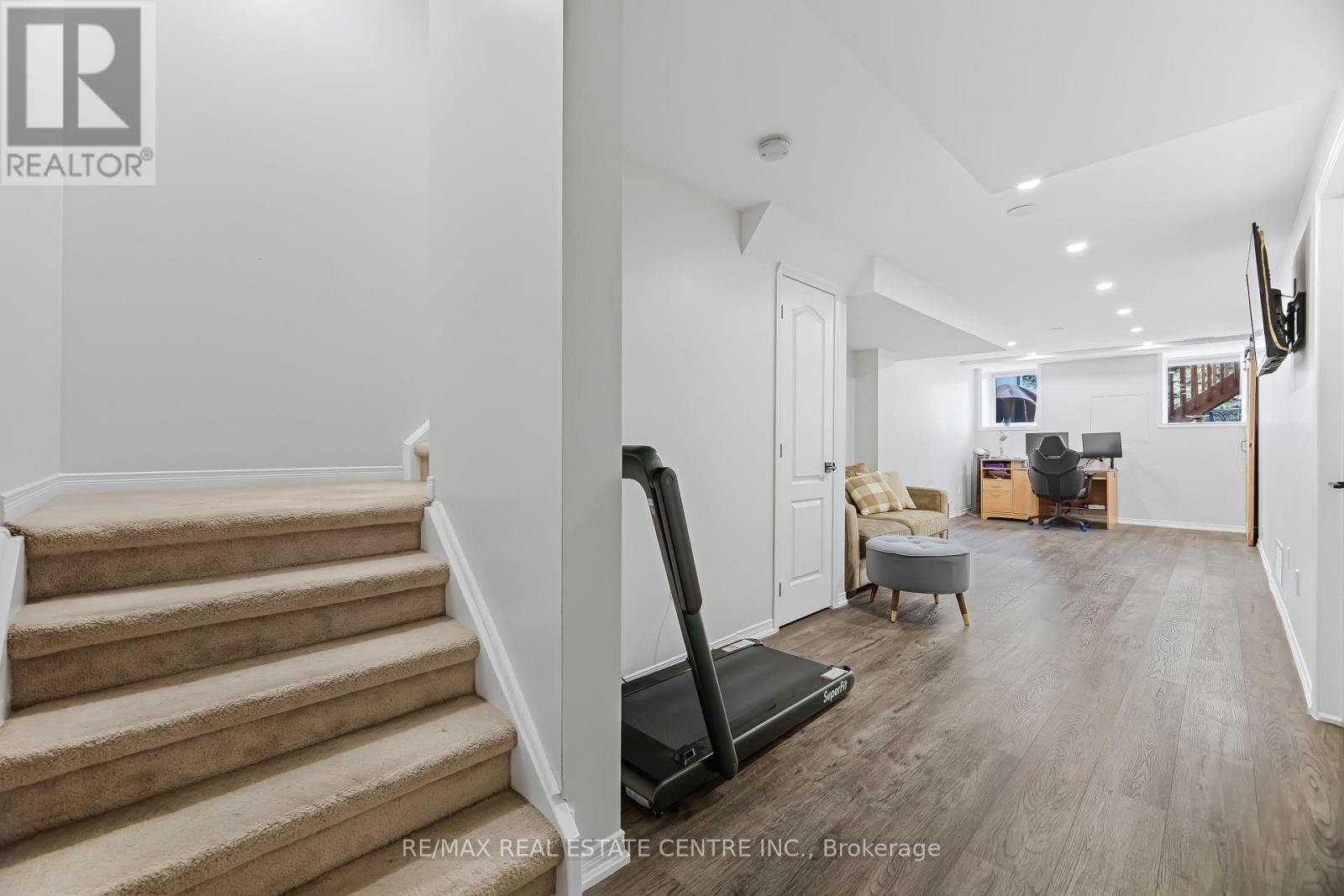 #62 2665 THOMAS STREET - 33