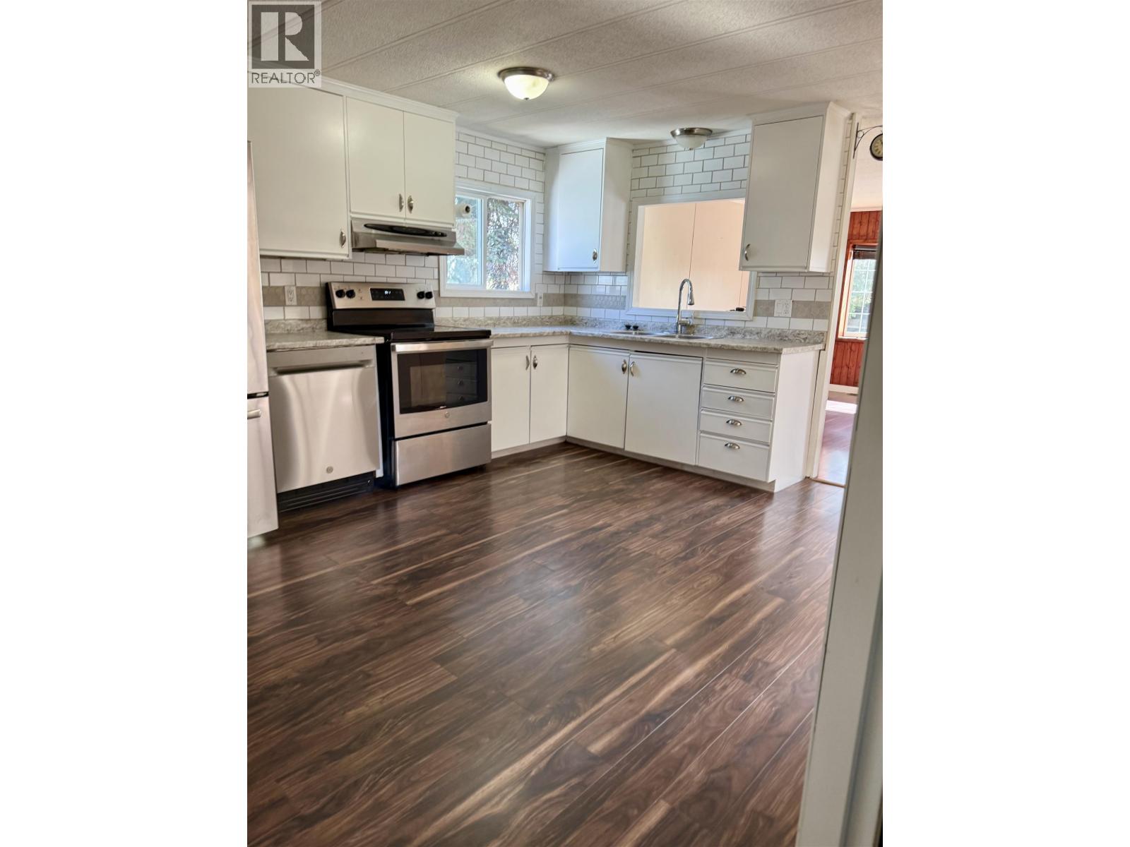 9124 75 STREET - 6