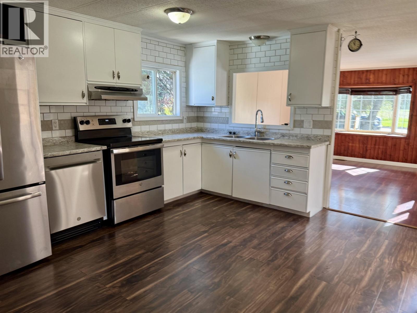 9124 75 STREET - 7