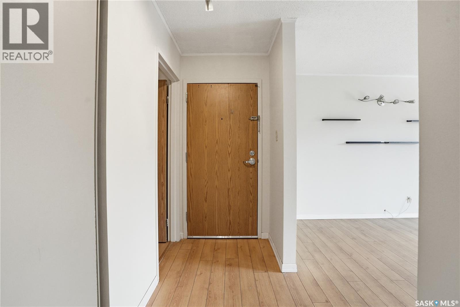 #316B 4040 8th STREET E - 10