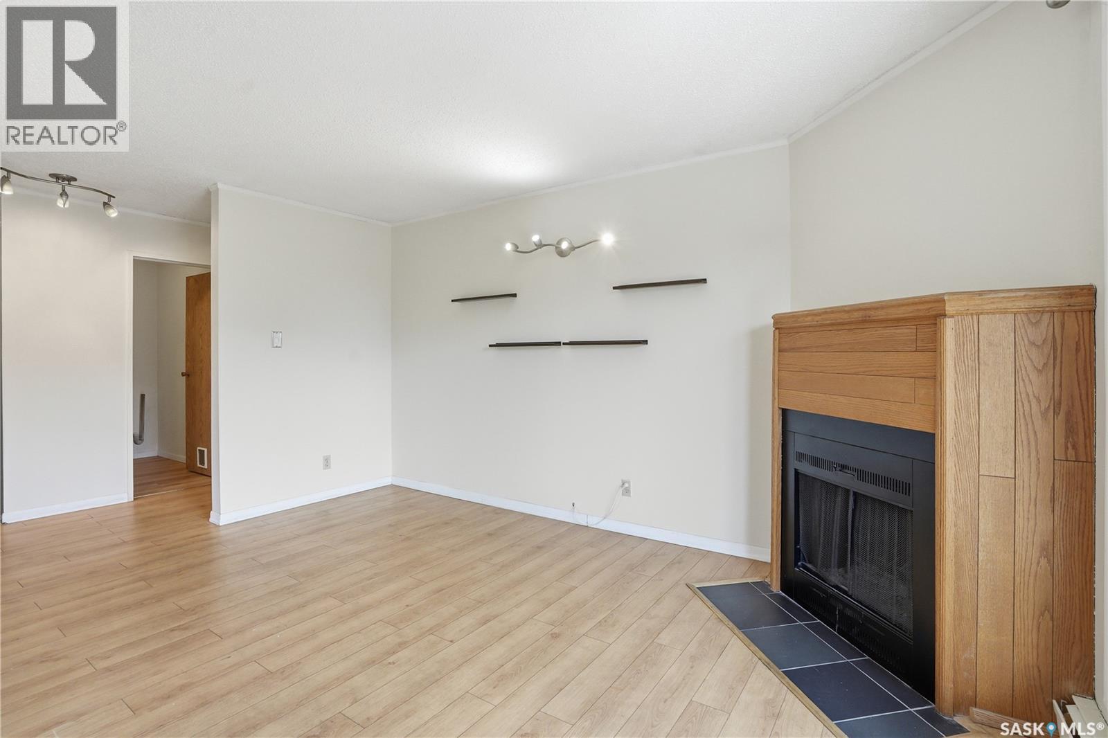 #316B 4040 8th STREET E - 13