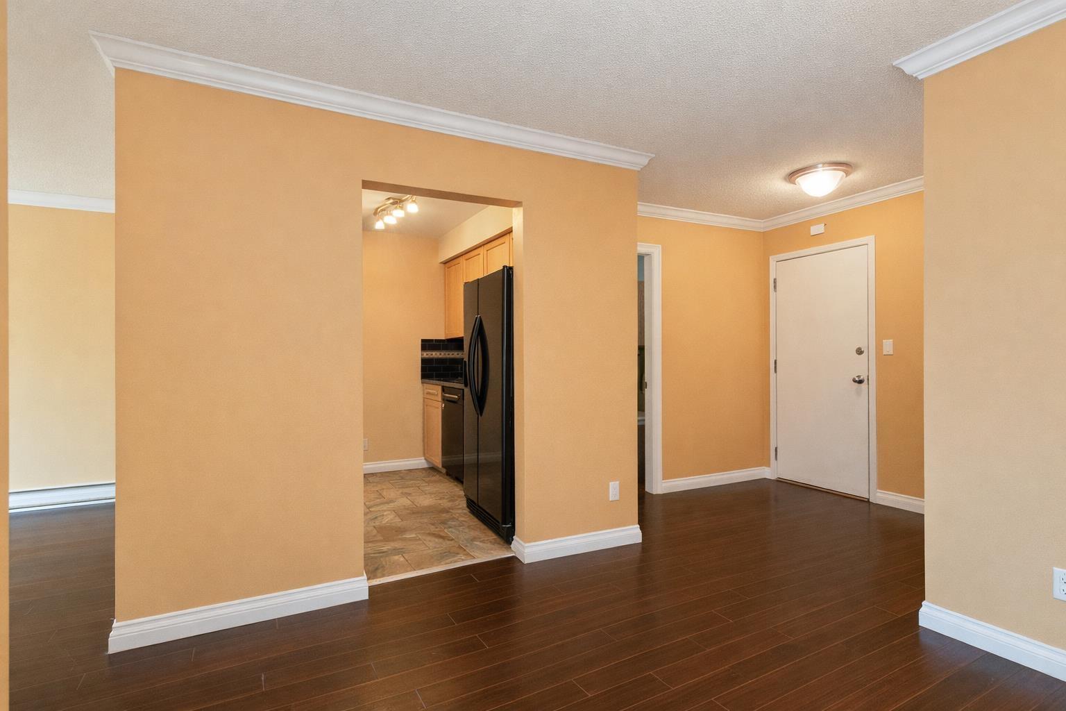 212 17661 58A AVENUE, Surrey