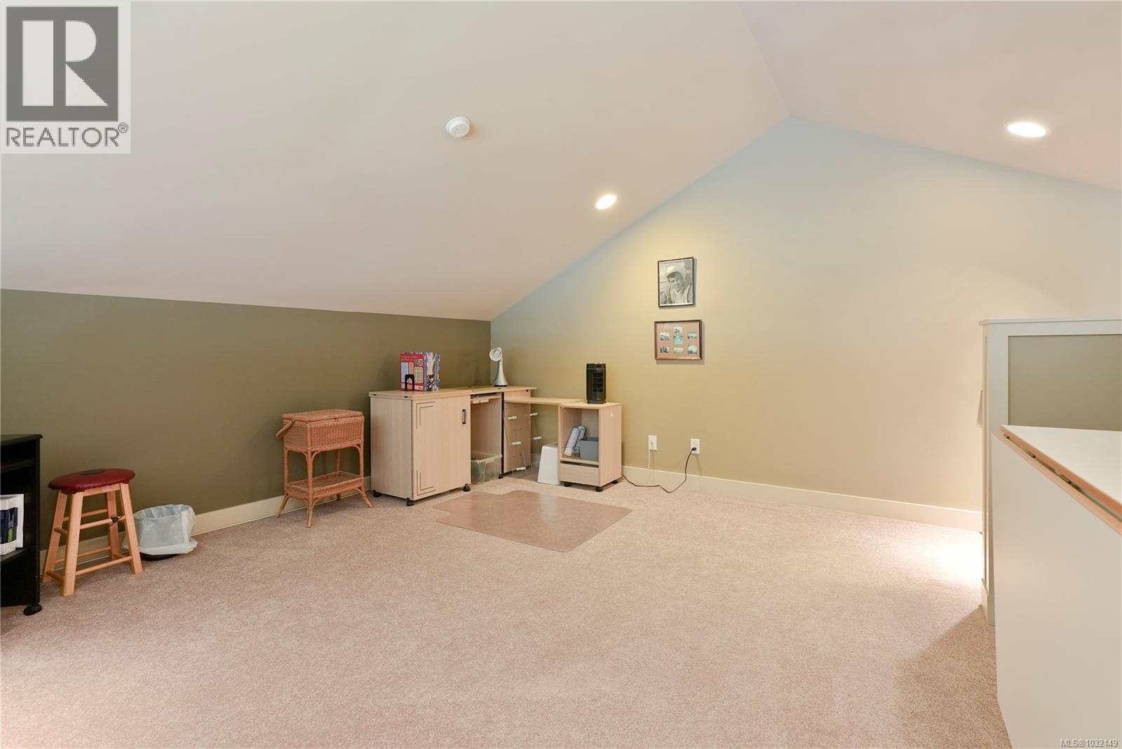 13 630 Brookside Rd, Colwood