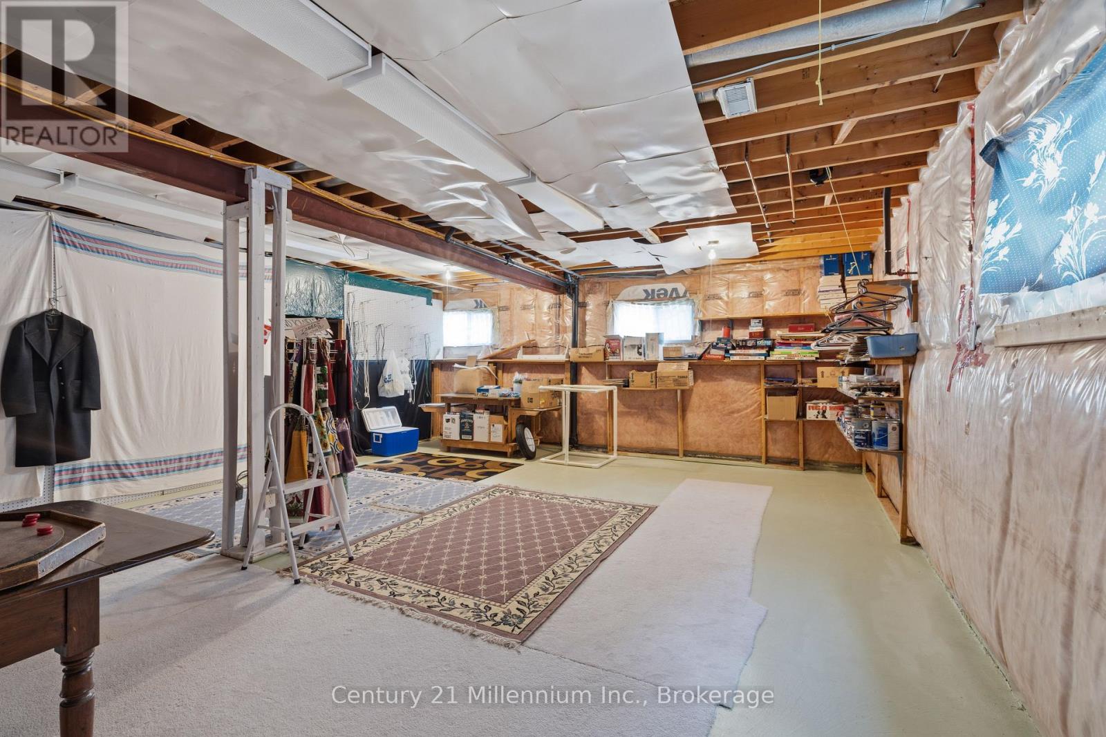 61 BUSH CRESCENT - 23