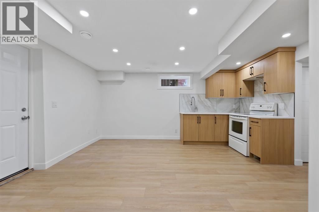 1051 Fonda Court SE - 25