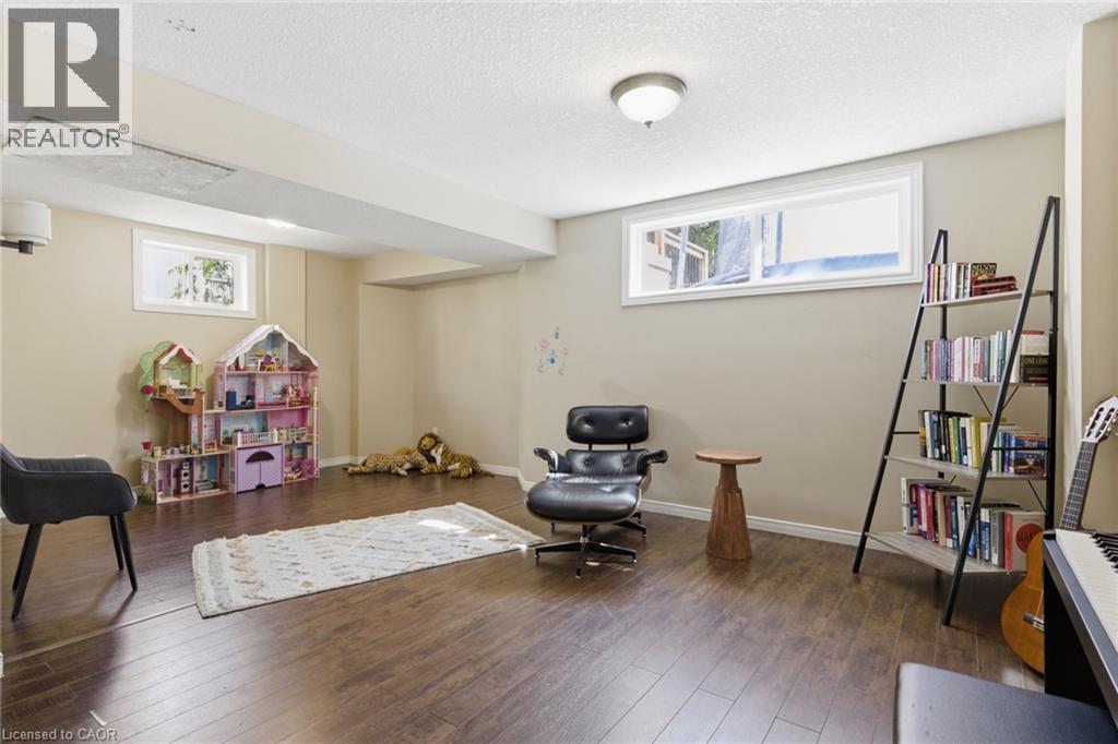 179 DALECROFT Place, Waterloo, Ontario, N2T2T1 — Photo 3