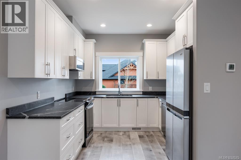 2728 Twinberry St, Campbell River