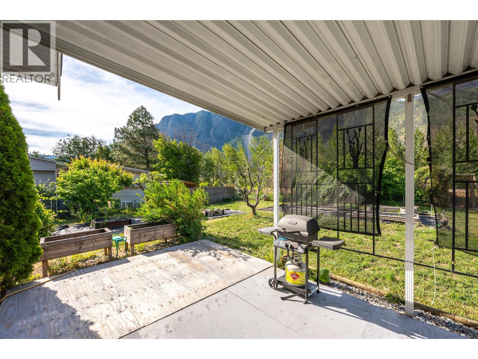  SYKES Crescent, Keremeos