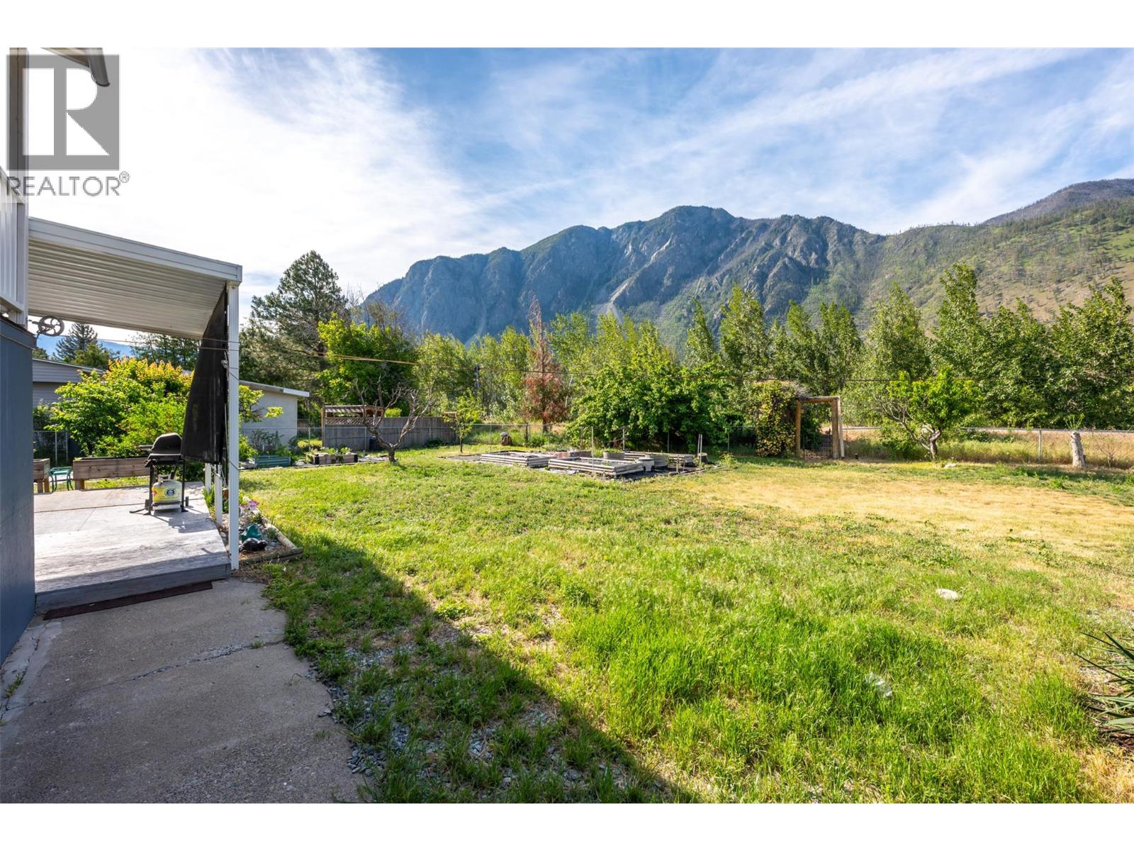  SYKES Crescent, Keremeos