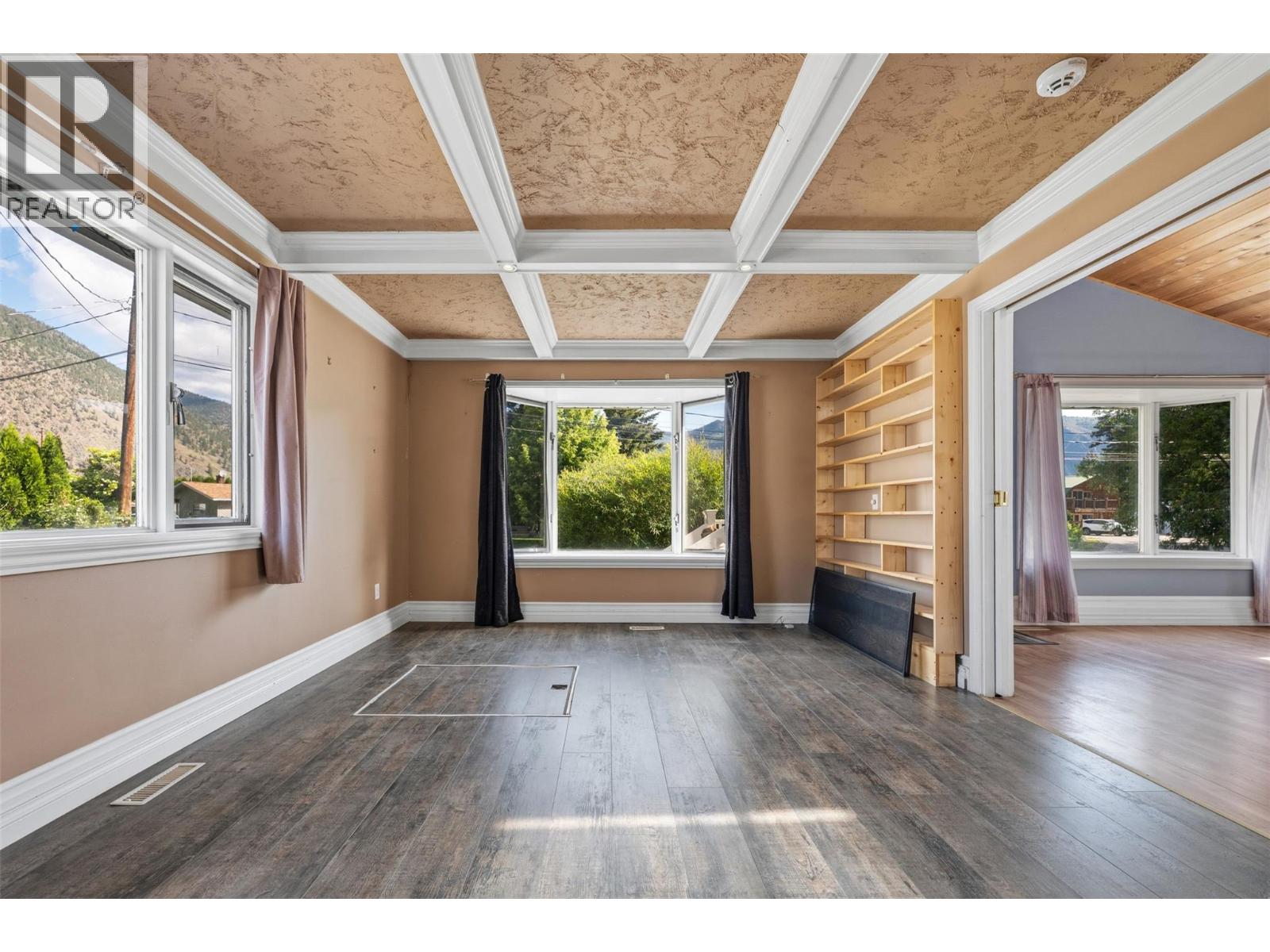  SYKES Crescent, Keremeos