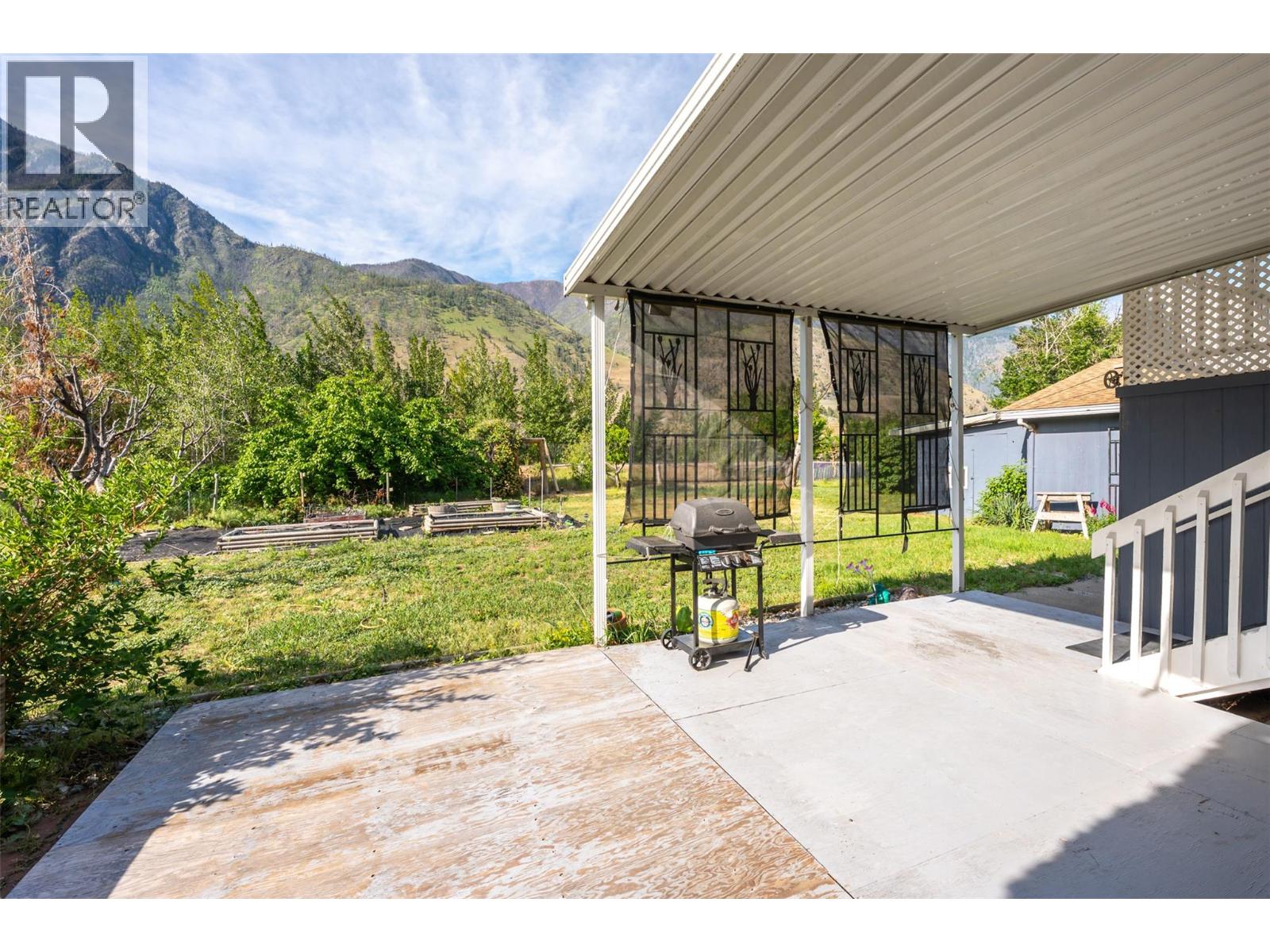  SYKES Crescent, Keremeos