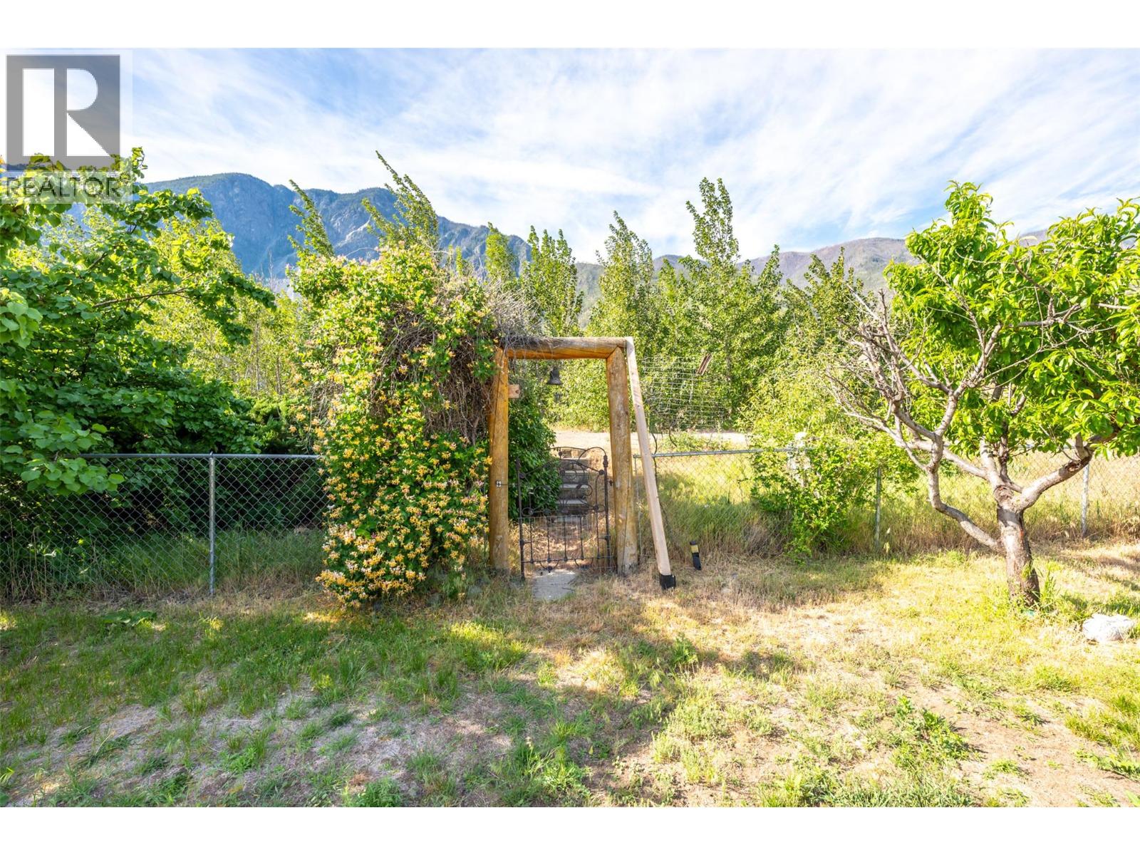  SYKES Crescent, Keremeos