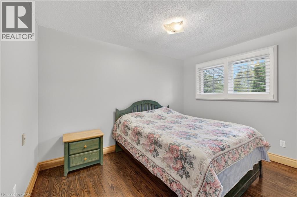 187 COUNCIL Crescent - 19