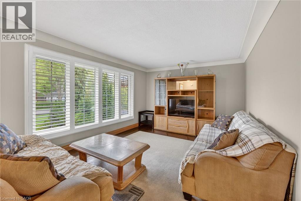 187 COUNCIL Crescent - 4