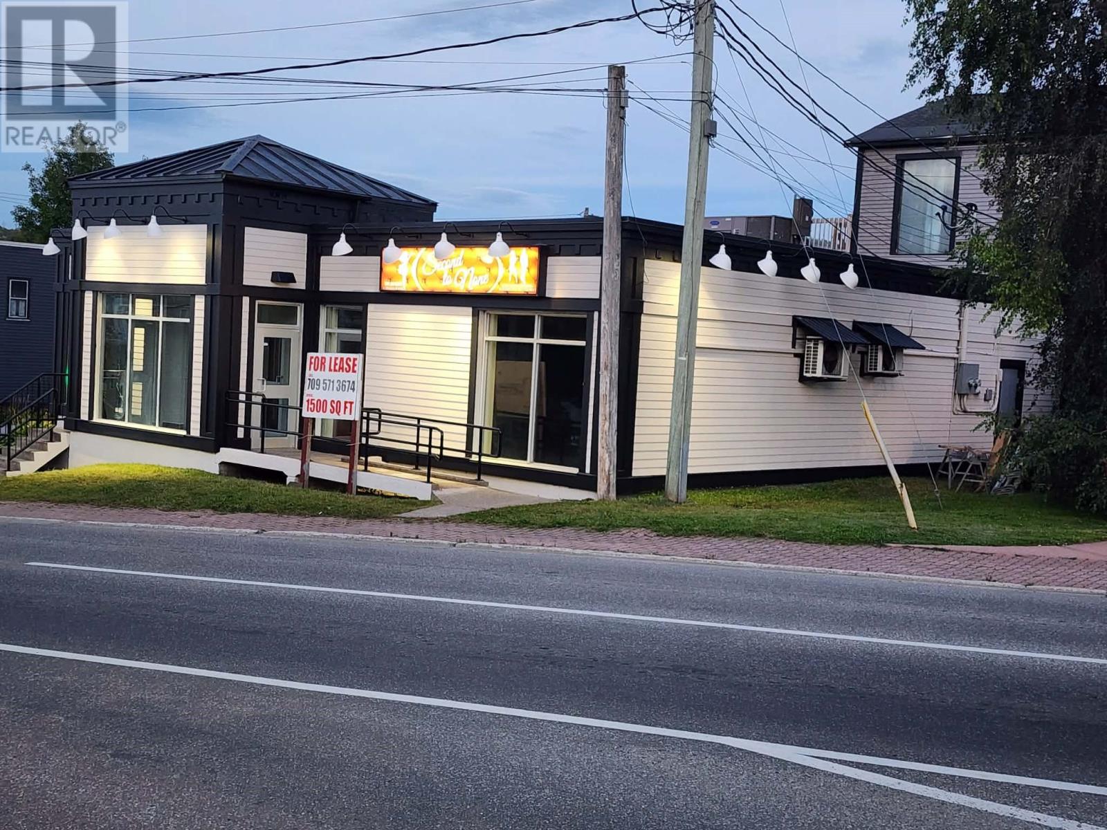 17 Herald Avenue, Corner Brook — photo 3