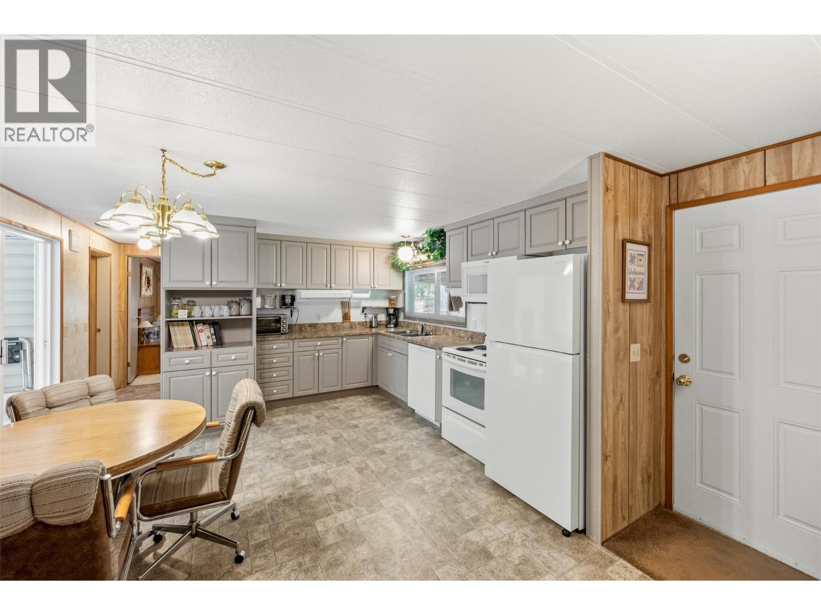 2144 HWY 3 Highway, Cawston