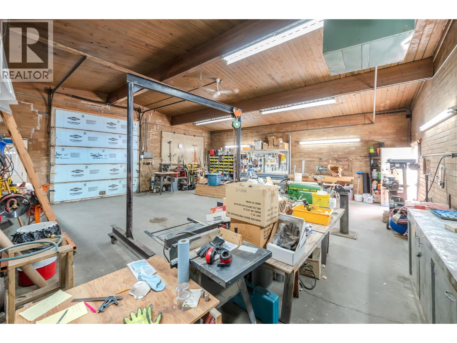 2144 HWY 3 Highway, Cawston