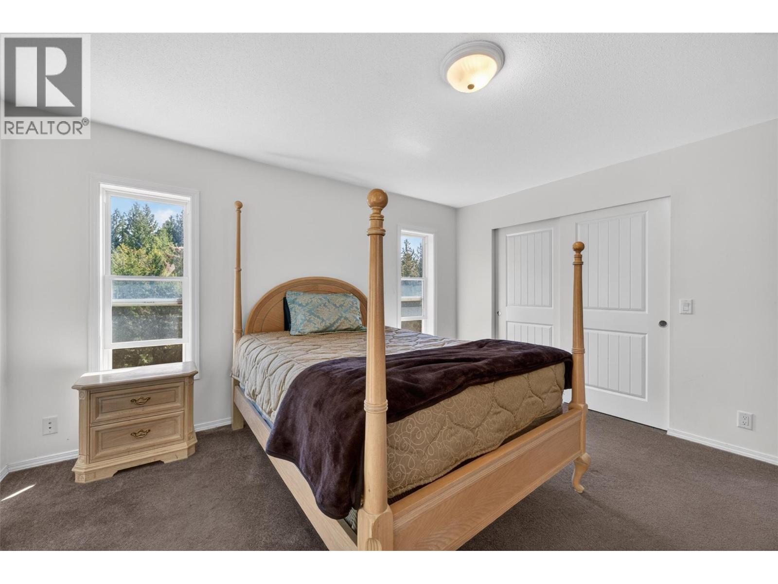 31 Violet Road - 27