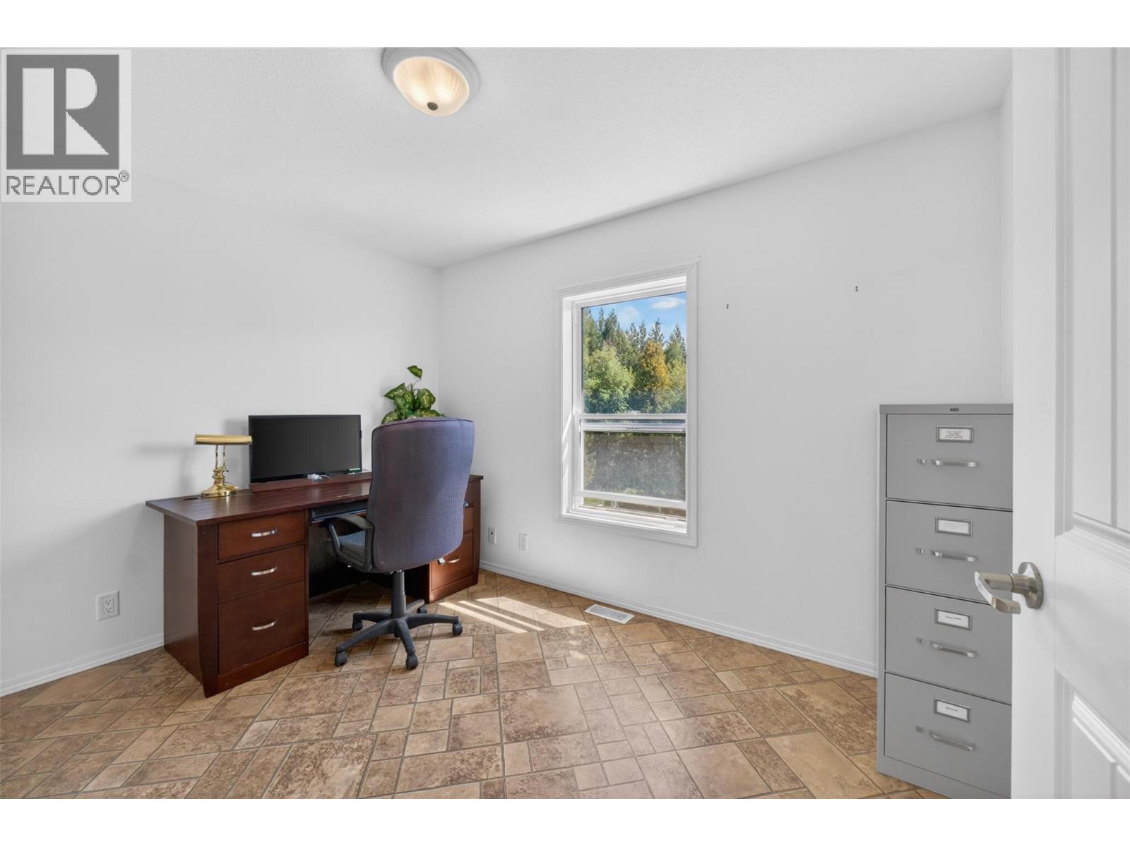 31 Violet Road - 20