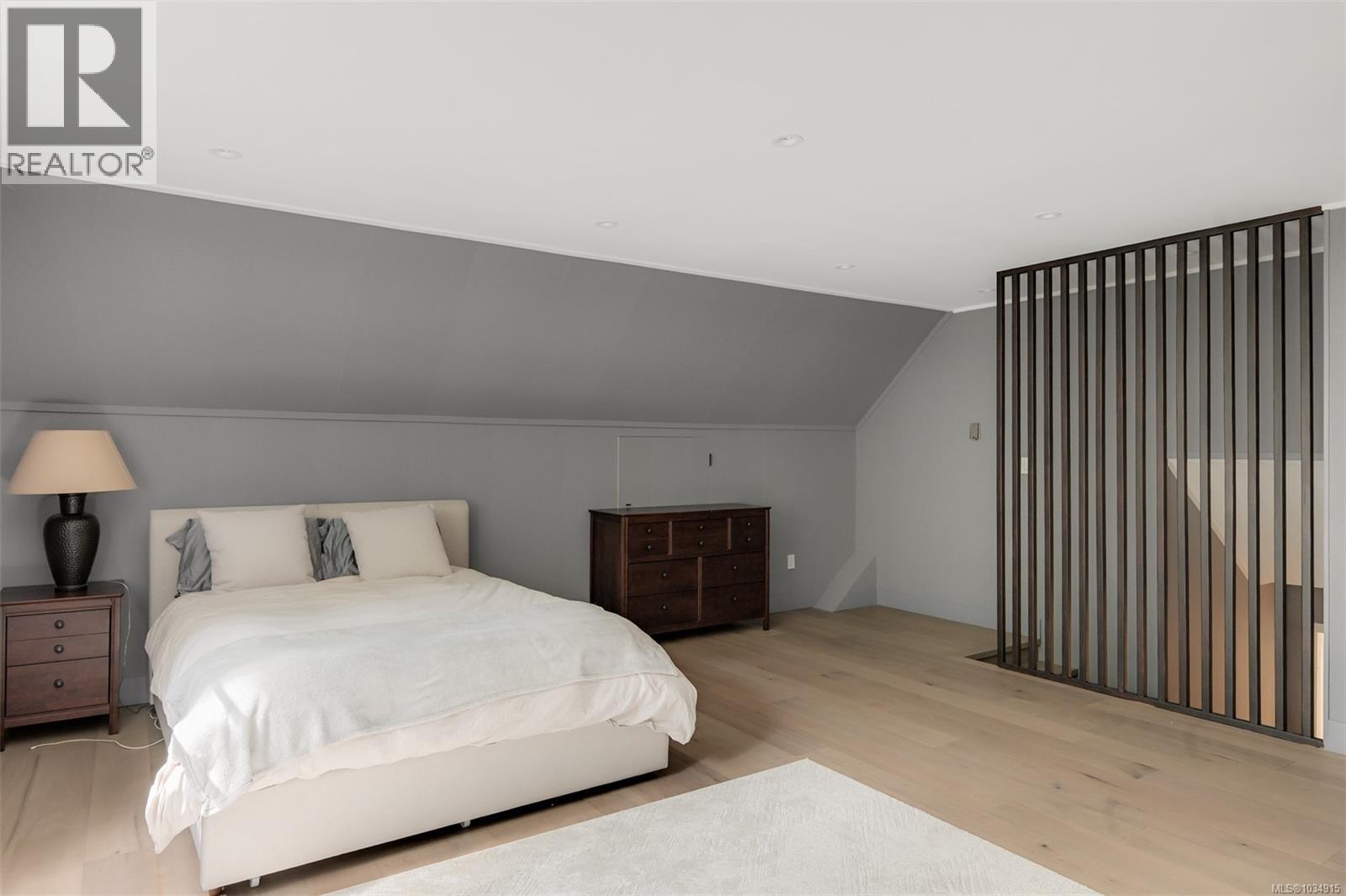  2861 Tudor Avenue, Saanich