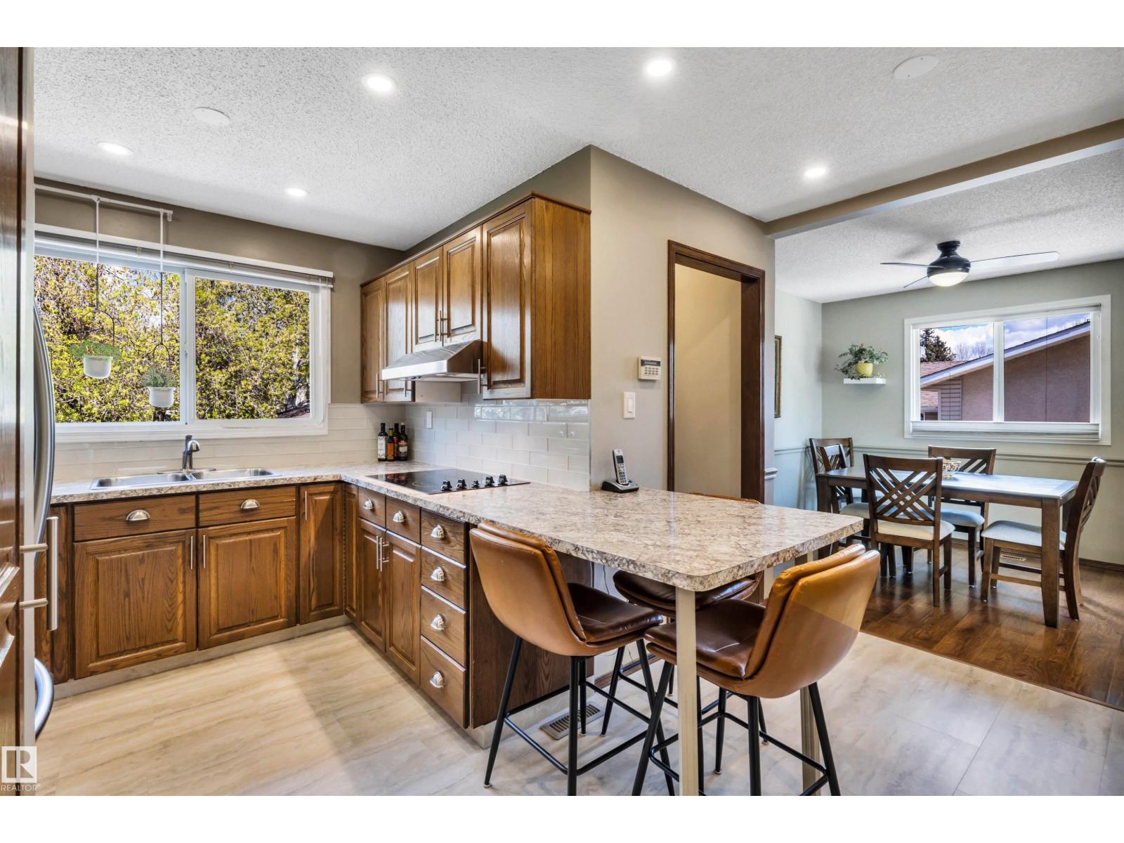 46 LARKSPUR CR — photo 15