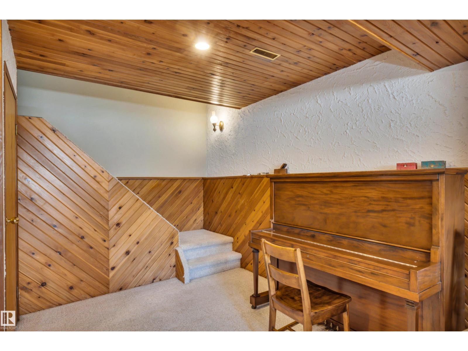 46 LARKSPUR CR — photo 31