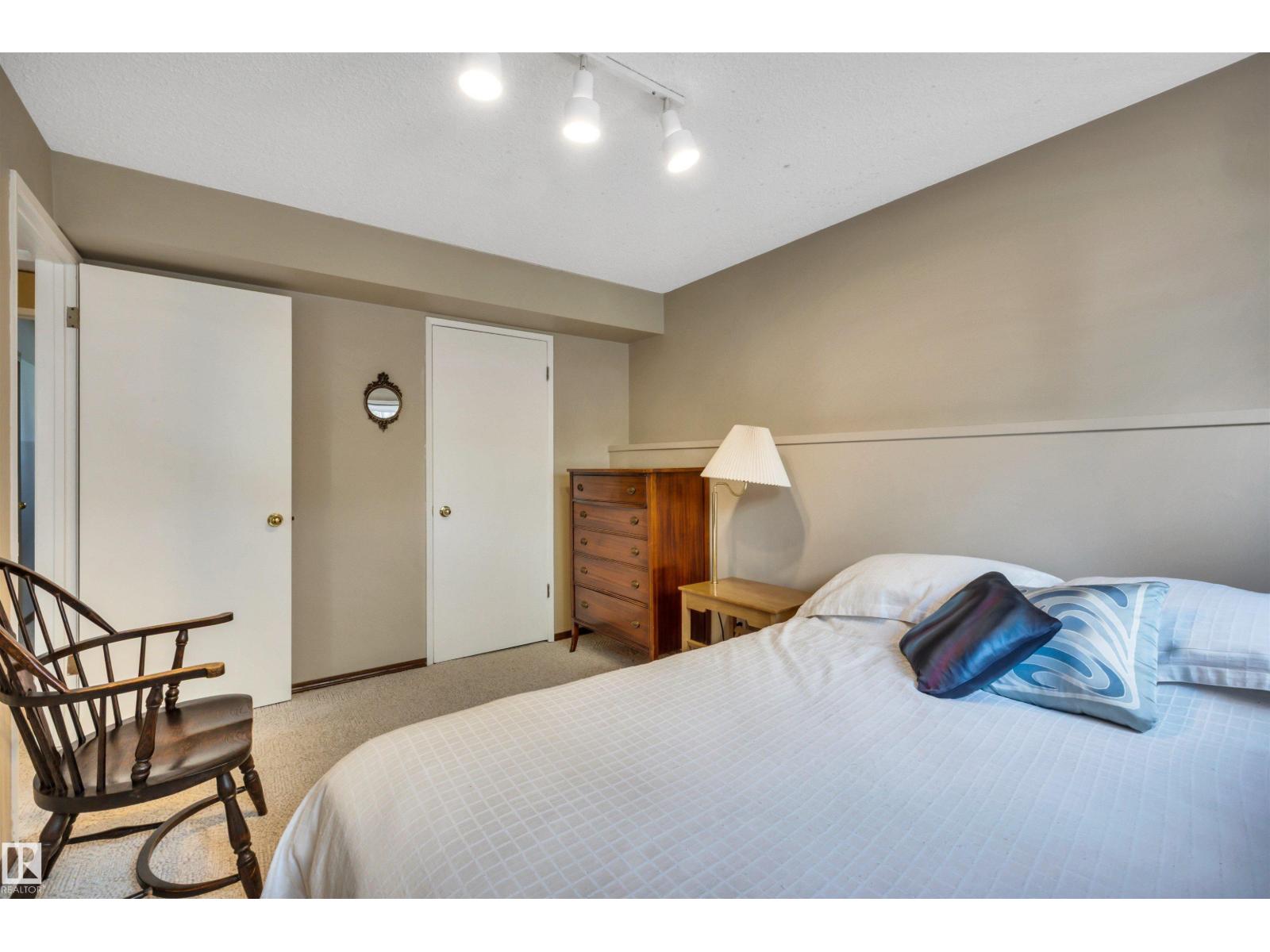 46 LARKSPUR CR — photo 35