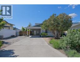  182 BLAIRMORE Crescent, Penticton