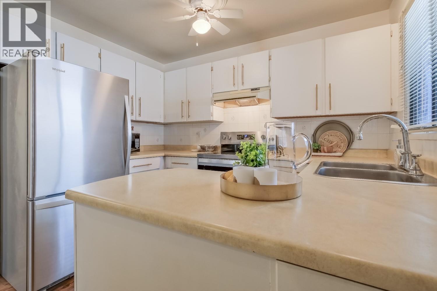 182 BLAIRMORE Crescent - 3