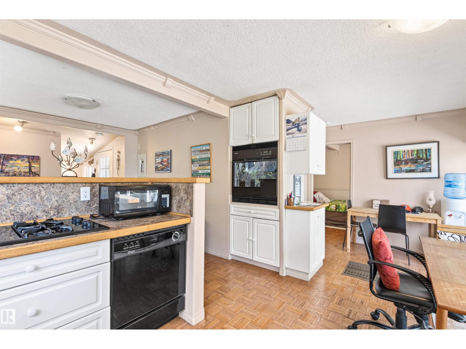 32 Marine Drive - 14
