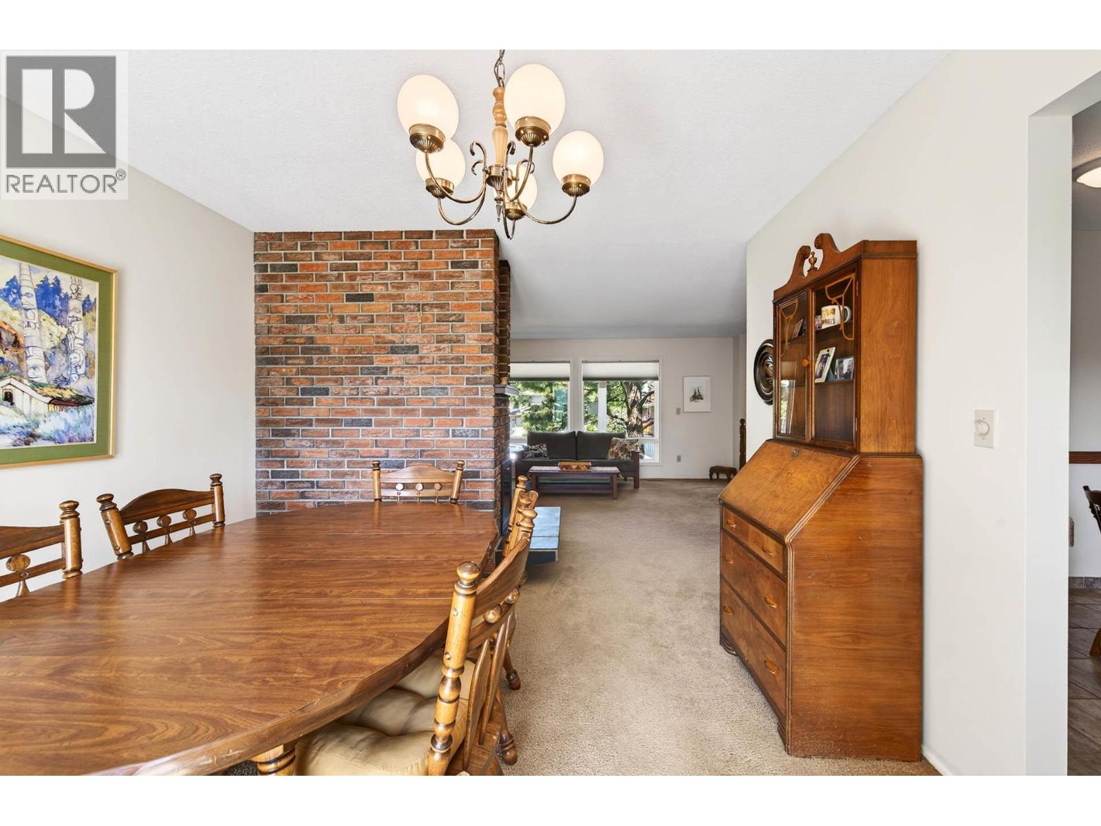 333 Robson Drive - 9