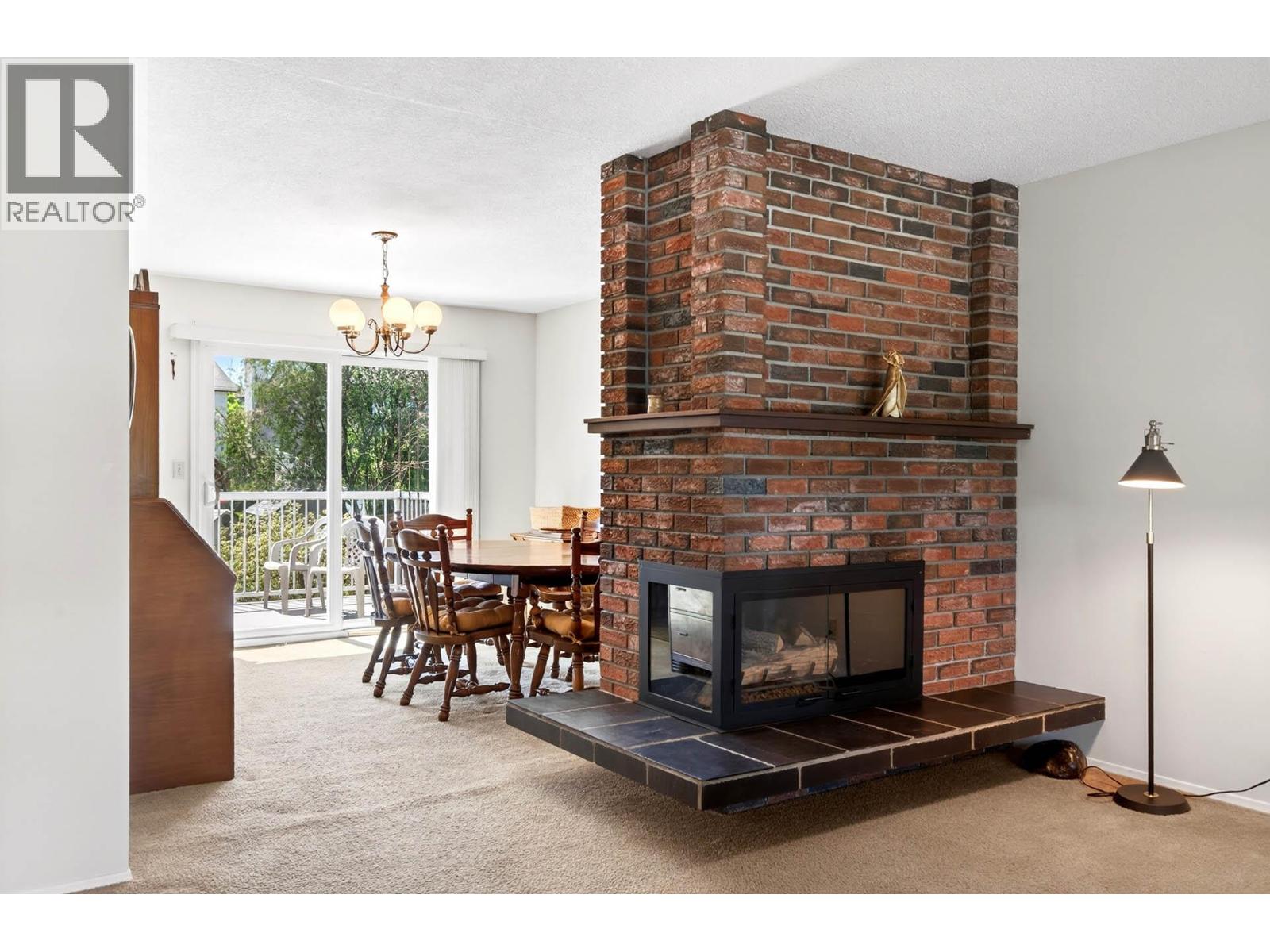 333 Robson Drive - 10
