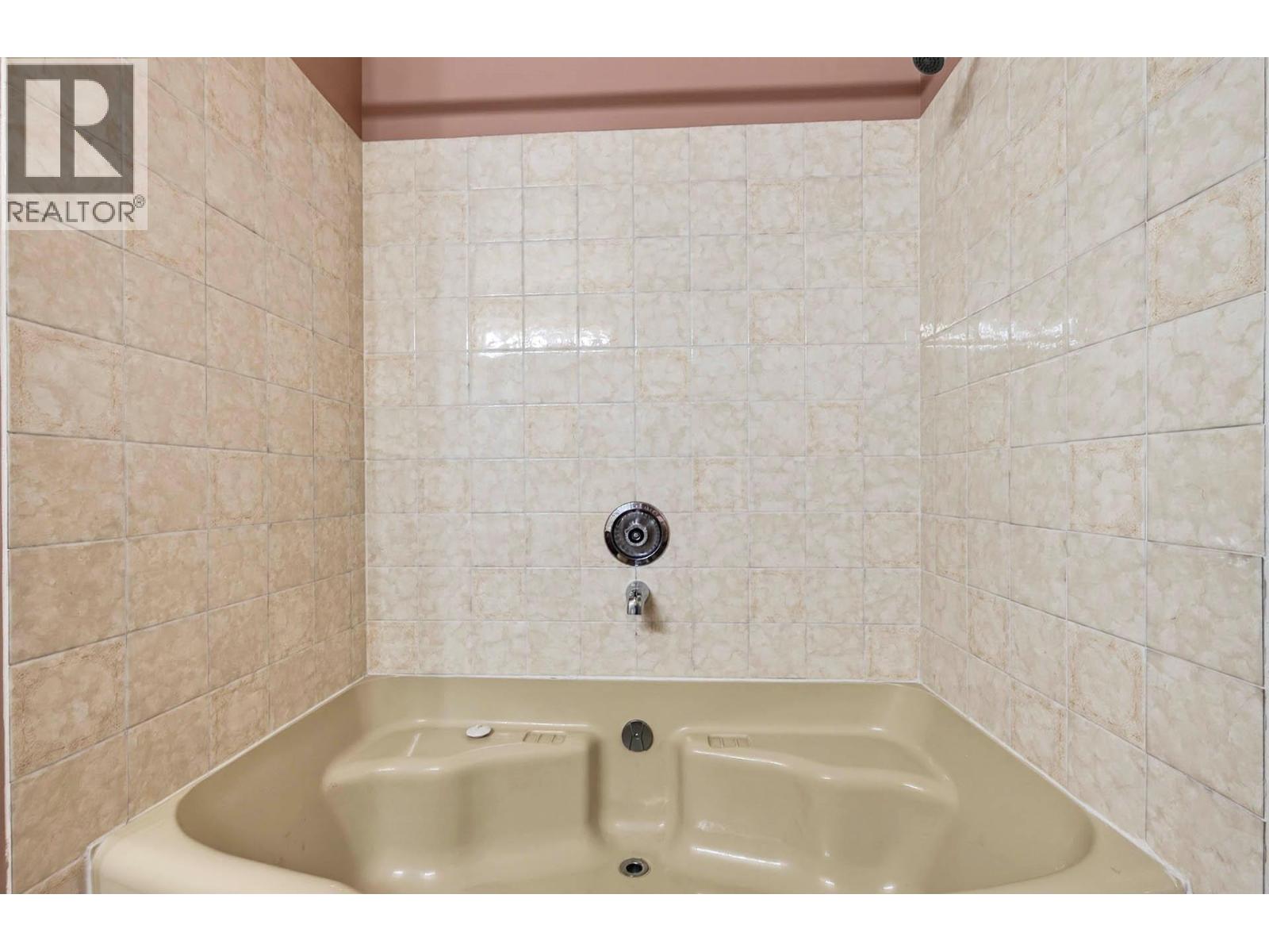333 Robson Drive - 18