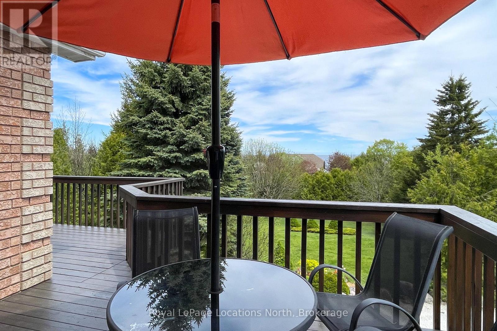 252 LAKESHORE ROAD N - 15