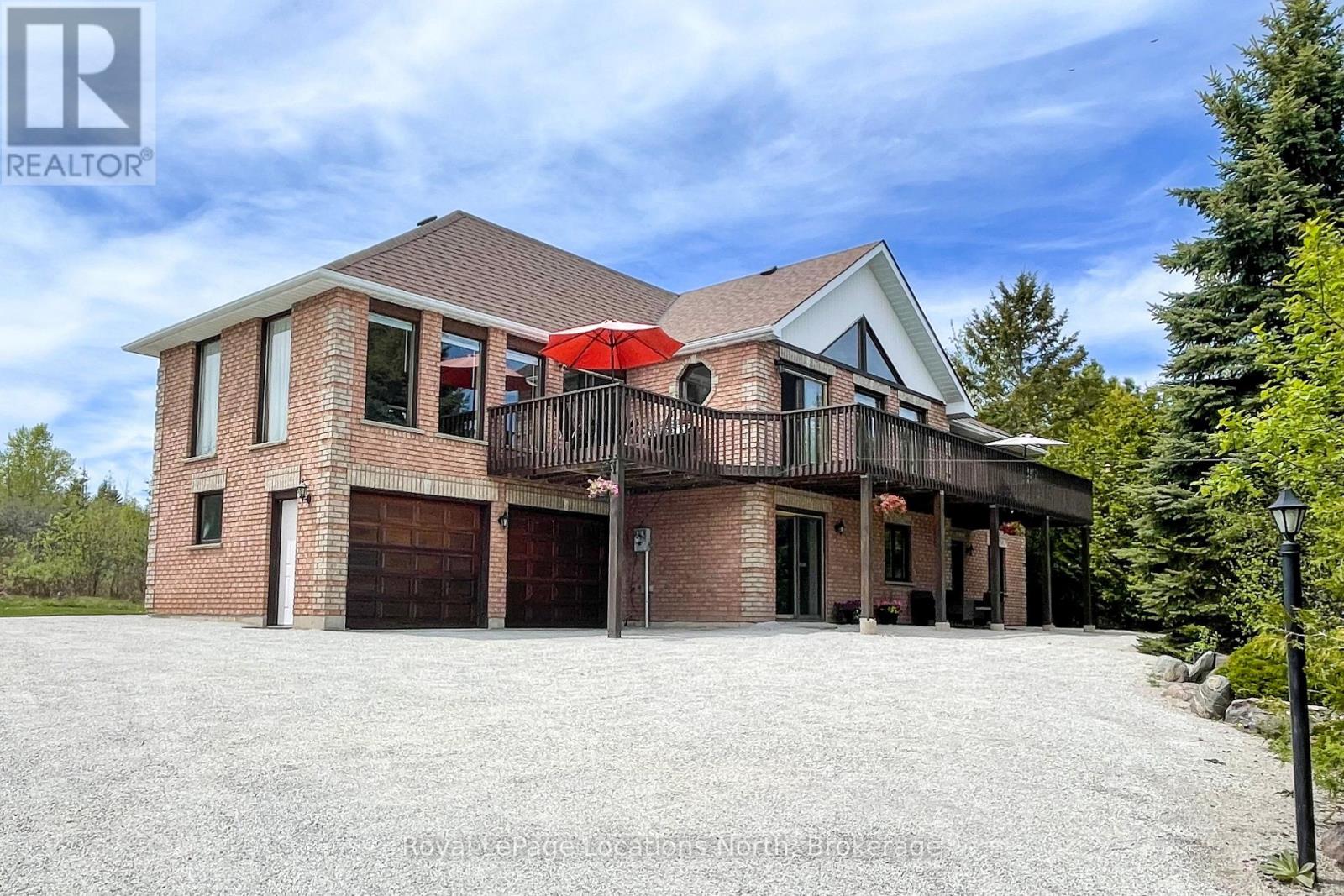 252 LAKESHORE ROAD N - 7