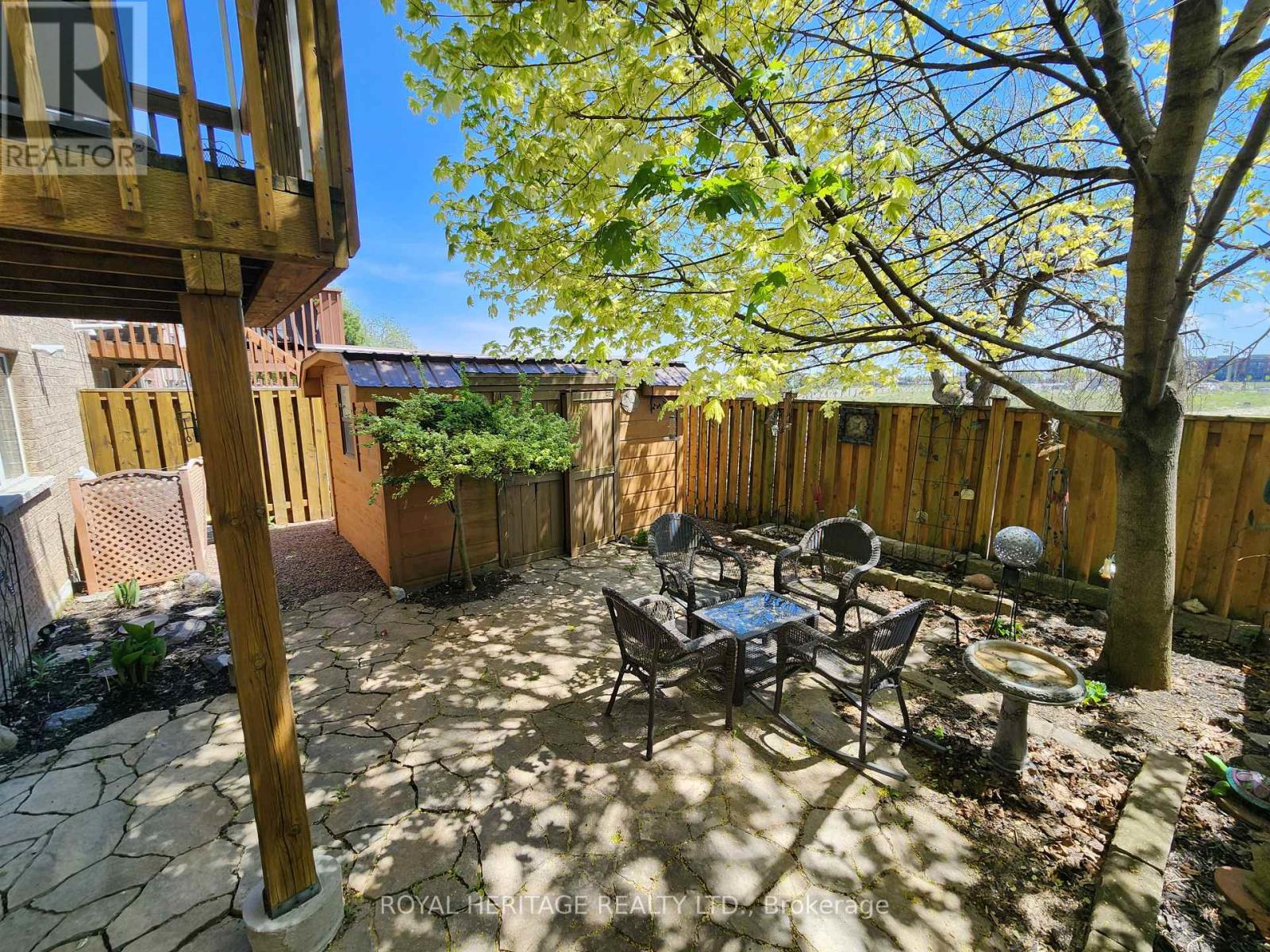 127 KNAPTON DRIVE - 28