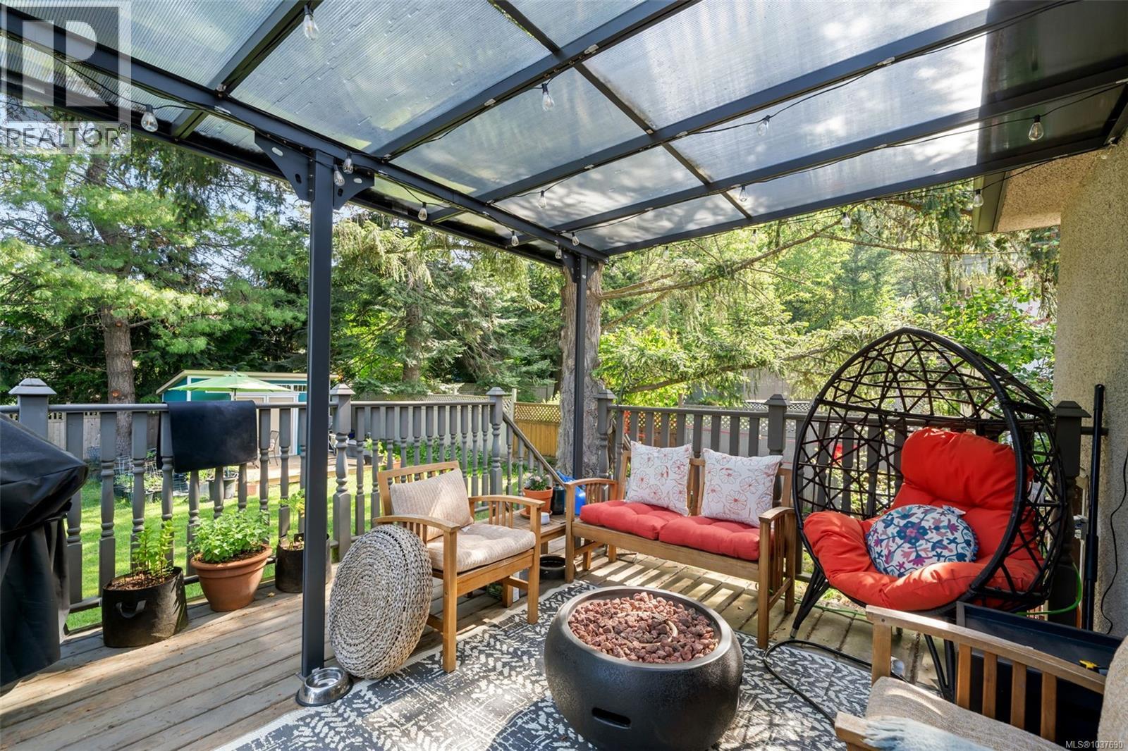 1232 Pearce Cres - 6