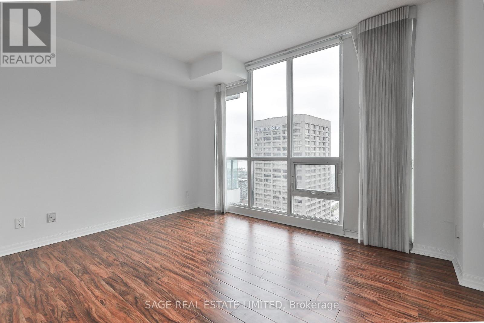 #2711 16 YONGE STREET - 18