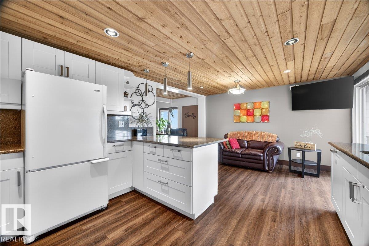 755 Lakeside DR - 22