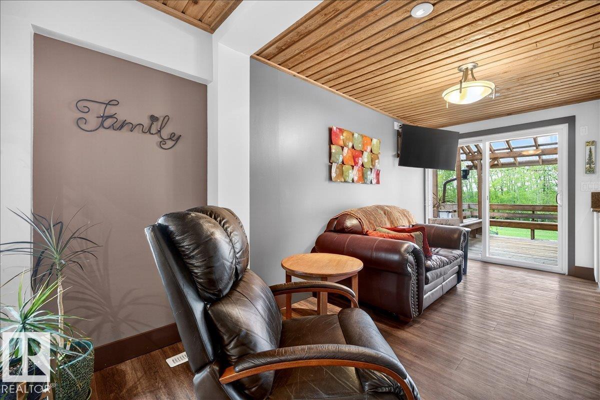 755 Lakeside DR - 17