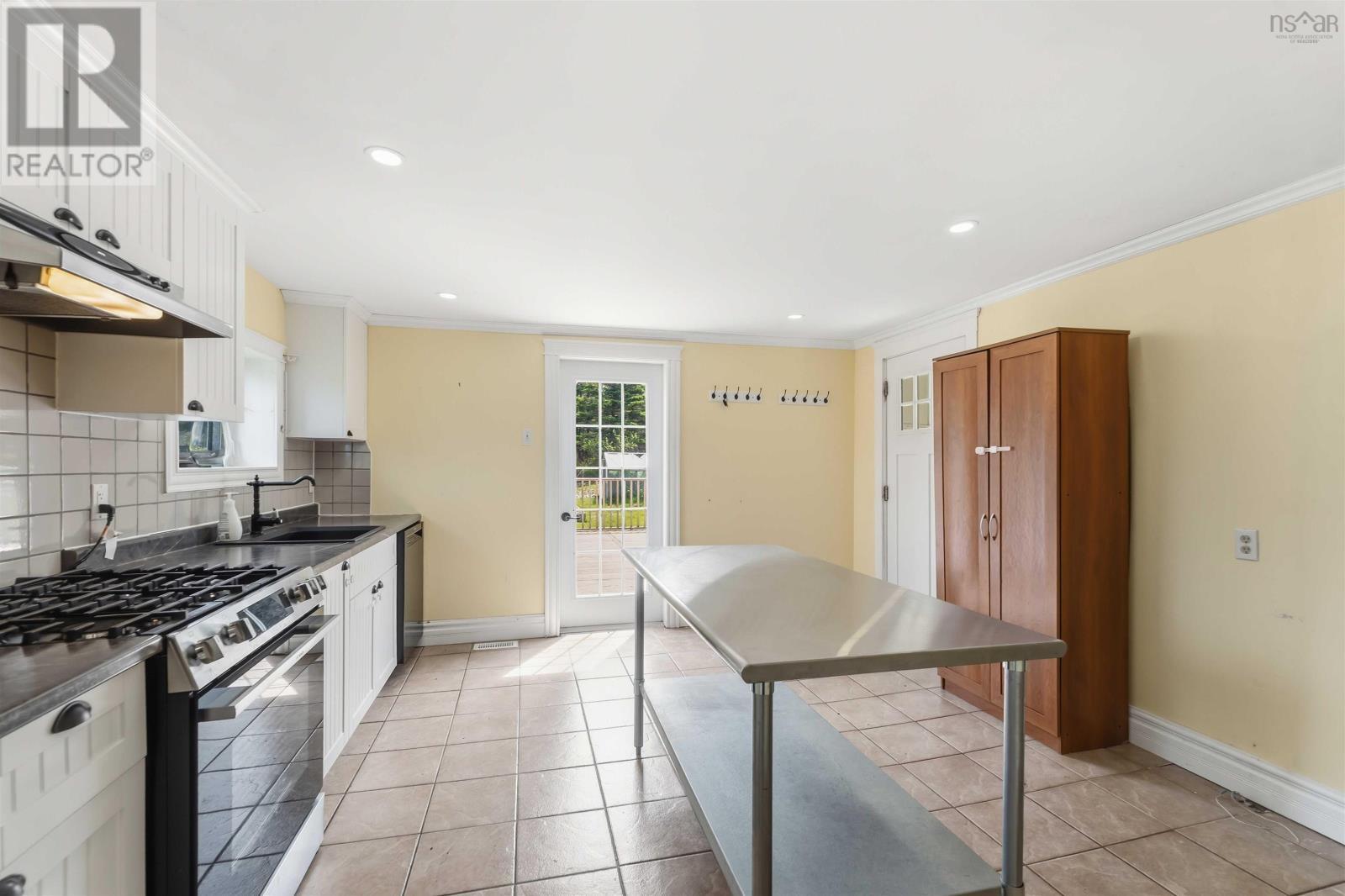 Property 37 of 49 of 650 Riverside Road