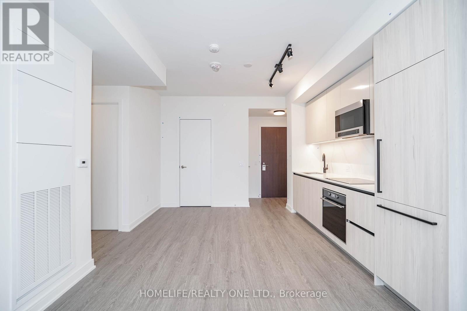 #1207 425 FRONT STREET E - 11